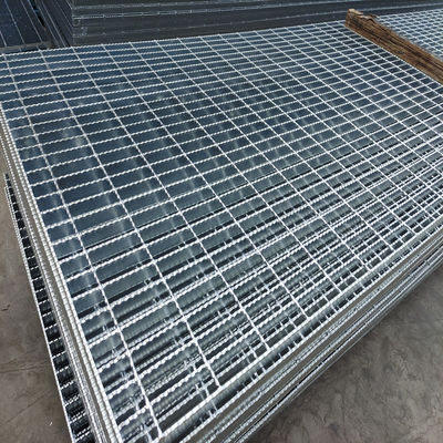 303/30/100 Serrated Steel Grating Drainage Cover Walkway