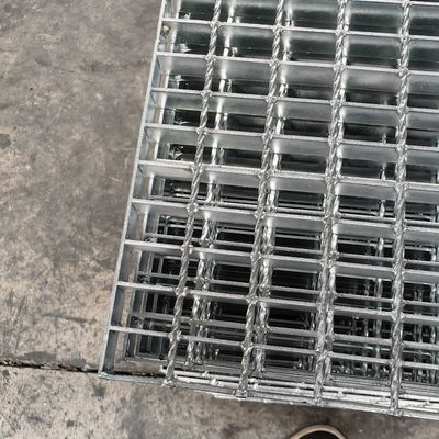 7mm Wire Pitch Anti Slippery Grating cho ngành công nghiệp dầu khí