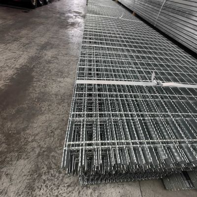 Bạc phủ 30mm Đường đệm ốc / khoảng cách ốc sàn thép lưới