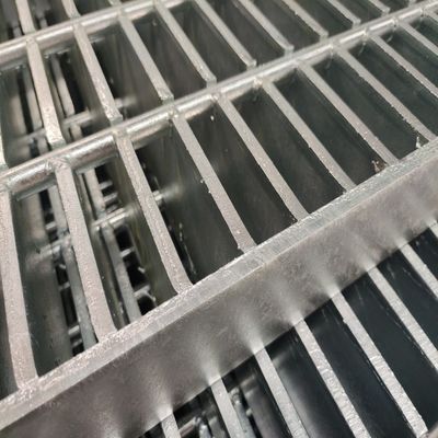 Bấm hàn không trượt thép nặng Grating Heavy Duty Corten thép Grating với thanh hình chữ nhật