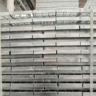 OEM có sẵn Industrial Steel Grating cho các yêu cầu khác nhau của khách hàng