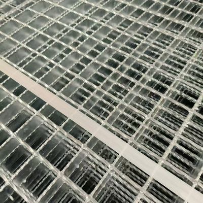 Đào chống trượt nhôm tùy chỉnh cho nền tảng công nghiệp