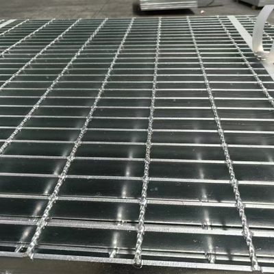Máy áp suất hàn thép công nghiệp sàn lưới với bề mặt mịn mượt sáng