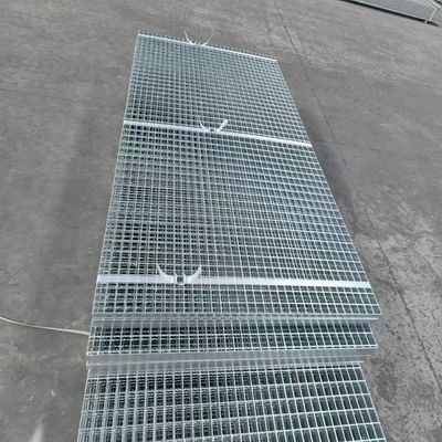 30mm Pitch chống rỉ sét thép bề mặt sáng mịn hàn
