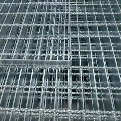 30mm Pitch hàn tấm lưới thép phẳng cho sàn thép không gỉ