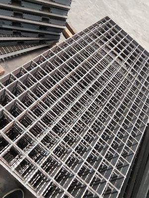3mm hàn thép công nghiệp Grating Ống mạ / bề mặt mịn cho các ứng dụng khác nhau