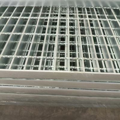 Các cửa hàng bán lẻ thẩm mỹ Ghiếc thép cào kết hợp phong cách và độ bền