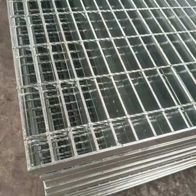 Mạng lưới thép chống trượt với mô hình kim cương: Đảm bảo chân ổn định