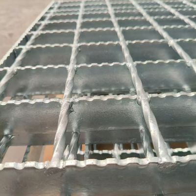 Các tấm lưới thép chống tia cực tím: Màu sắc chống mờ và lâu bền