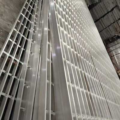 30mm Bearings Bar Anti Rust Gully Hot Galvanized Steel Grating Với 3mm Cross Bars