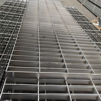 Công nghiệp tấm lưới thép phẳng với 100mm thanh chéo khoảng cách và quá trình hàn
