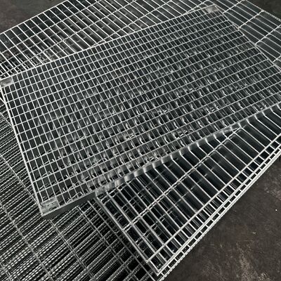 Tấm thép công nghiệp có các thông số chuyên nghiệp và tuân thủ các tiêu chuẩn hiệu suất OSHA và EN.