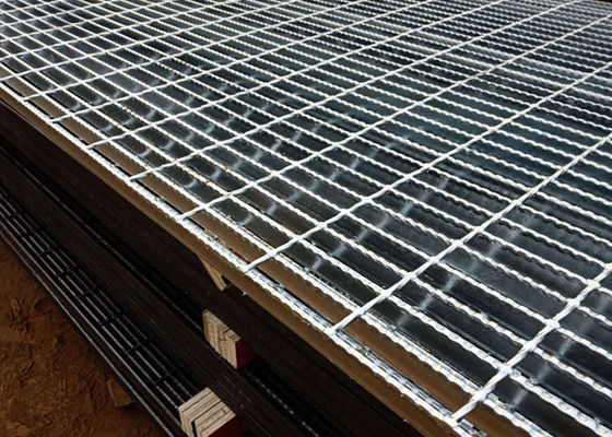 Twisted Flat Bar Serrated Grating Stair Treads For Marine And Ship Decks